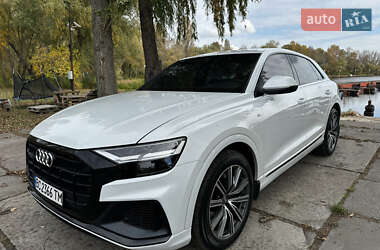 Позашляховик / Кросовер Audi Q8 2019 в 