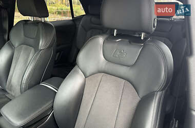 Позашляховик / Кросовер Audi Q8 2019 в 