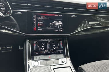 Позашляховик / Кросовер Audi Q8 2019 в 