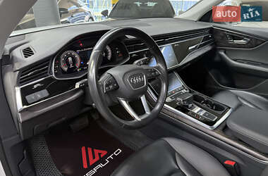 Позашляховик / Кросовер Audi Q8 2019 в 