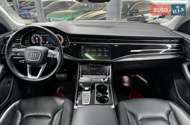 Позашляховик / Кросовер Audi Q8 2019 в 