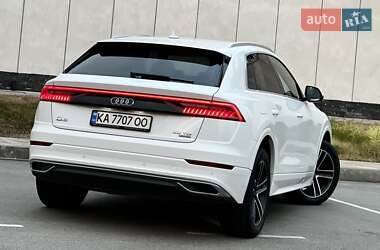 Позашляховик / Кросовер Audi Q8 2023 в 