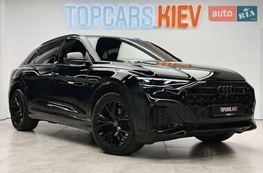 Внедорожник / Кроссовер Audi Q8 2025 в 