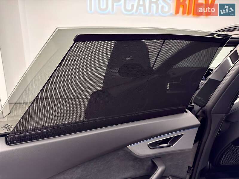 Позашляховик / Кросовер Audi Q8 2025 в Києві