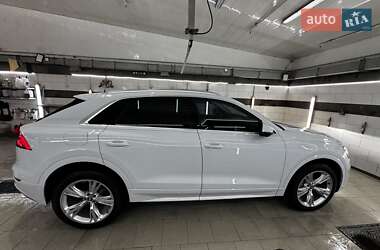 Позашляховик / Кросовер Audi Q8 2018 в  фото 4 Позашляховик / Кросовер Audi Q8 2018 в