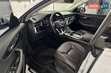 Позашляховик / Кросовер Audi Q8 2018 в  фото 9 Позашляховик / Кросовер Audi Q8 2018 в