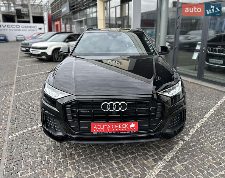 Внедорожник / Кроссовер Audi Q8 2021 в Днепре