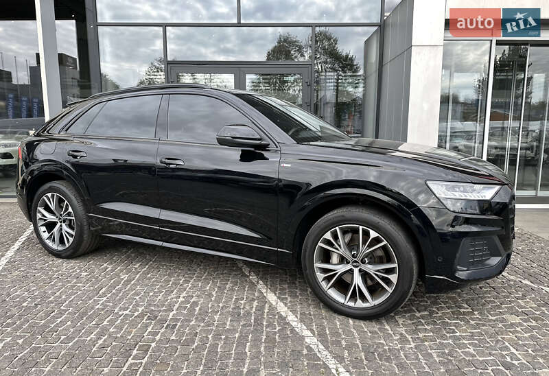 Внедорожник / Кроссовер Audi Q8 2021 в Днепре