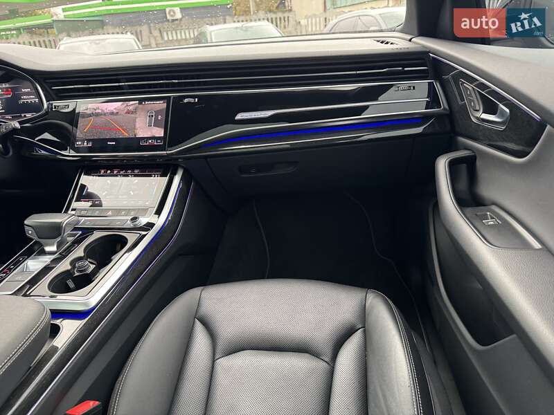 Внедорожник / Кроссовер Audi Q8 2019 в Тернополе