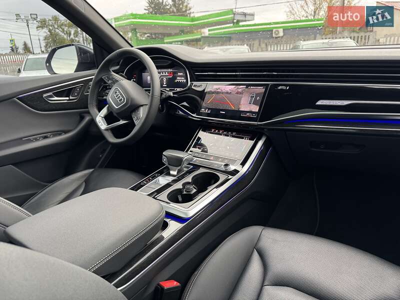 Внедорожник / Кроссовер Audi Q8 2019 в Тернополе