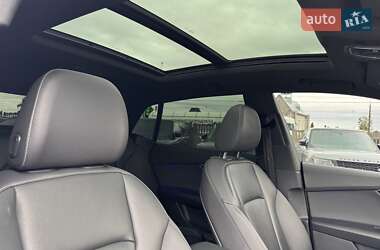 Позашляховик / Кросовер Audi Q8 2019 в 