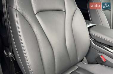 Позашляховик / Кросовер Audi Q8 2019 в 