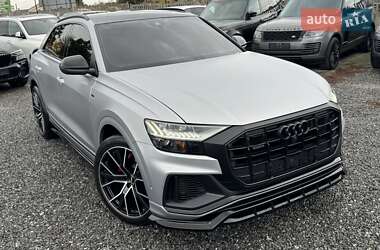 Позашляховик / Кросовер Audi Q8 2019 в 