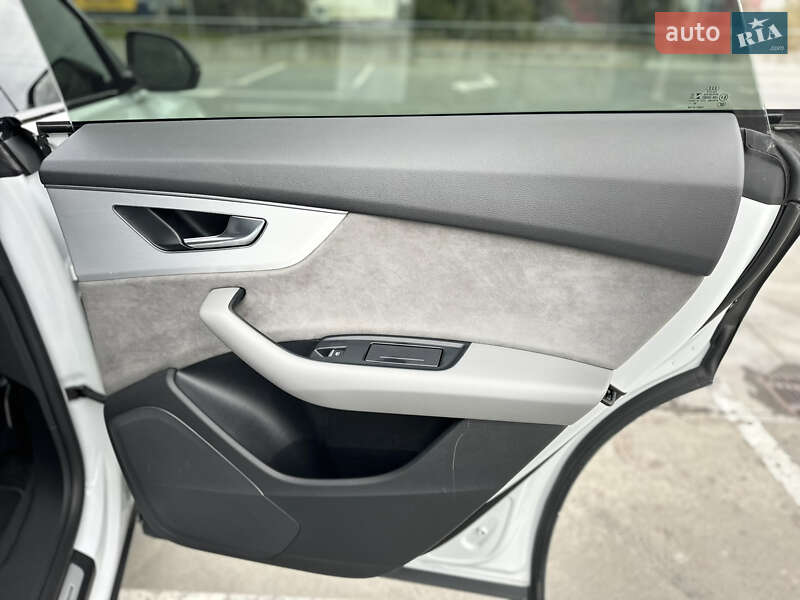 Позашляховик / Кросовер Audi Q8 2020 в Києві фото 31 Позашляховик / Кросовер Audi Q8 2020 в Києві