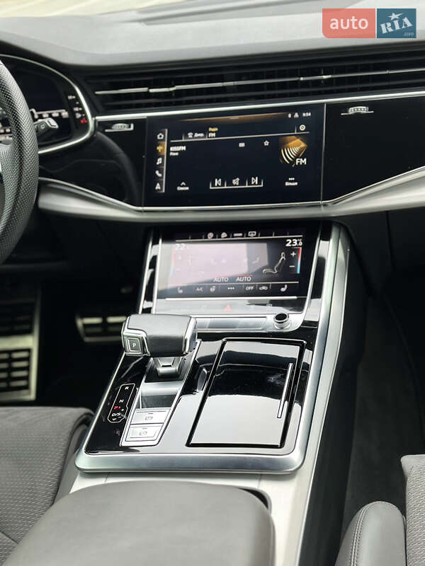Позашляховик / Кросовер Audi Q8 2020 в Києві фото 34 Позашляховик / Кросовер Audi Q8 2020 в Києві