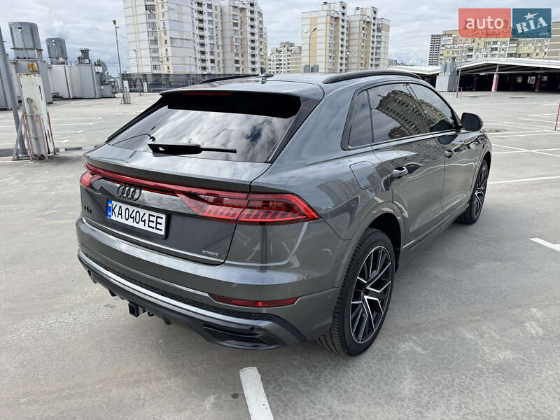 Позашляховик / Кросовер Audi Q8 2021 в Києві