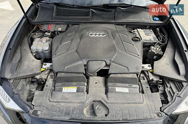 Внедорожник / Кроссовер Audi Q8 2021 в  фото 28 Внедорожник / Кроссовер Audi Q8 2021 в