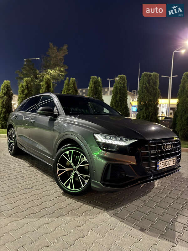 Позашляховик / Кросовер Audi Q8 2018 в Києві фото 5 Позашляховик / Кросовер Audi Q8 2018 в Києві