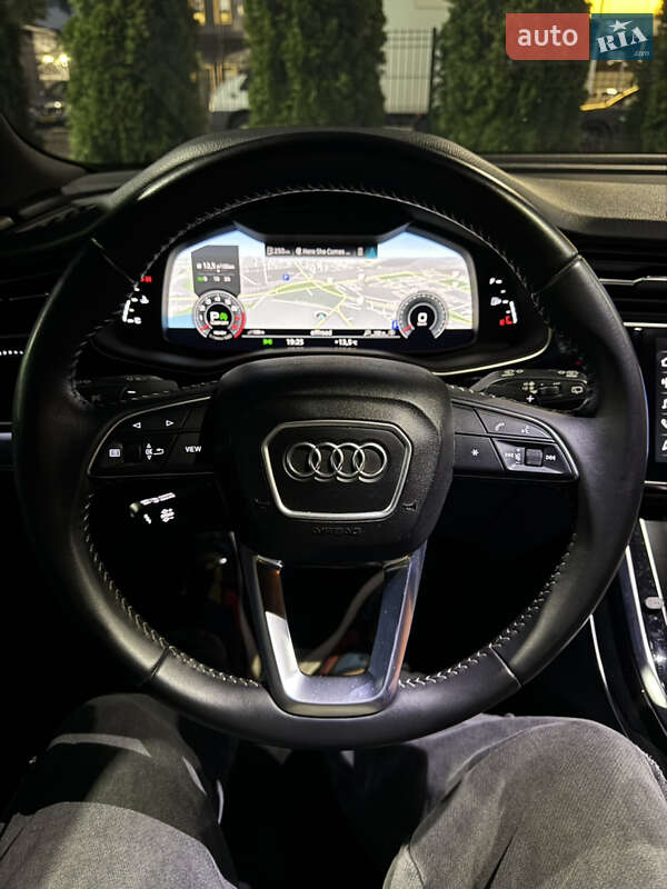 Позашляховик / Кросовер Audi Q8 2018 в Києві фото 26 Позашляховик / Кросовер Audi Q8 2018 в Києві