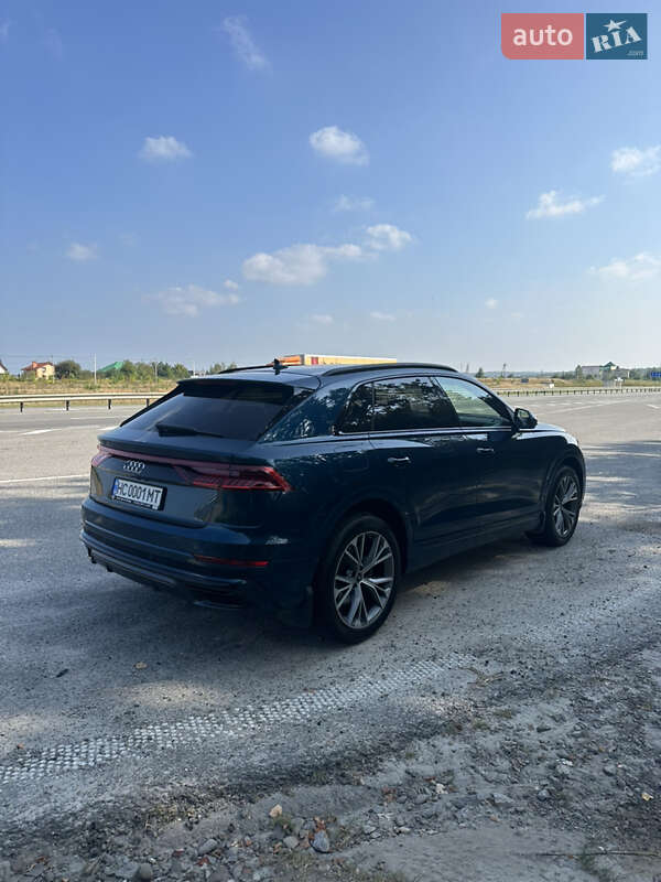 Внедорожник / Кроссовер Audi Q8 2021 в Львове