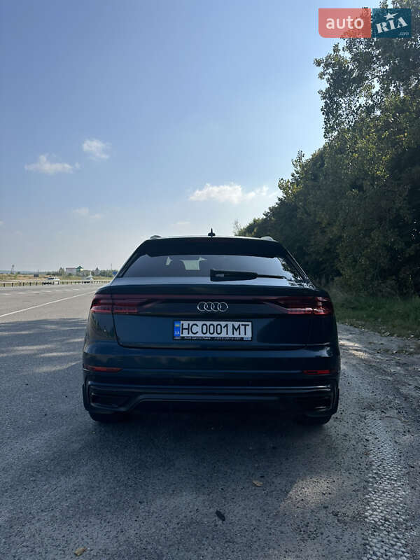 Внедорожник / Кроссовер Audi Q8 2021 в Львове