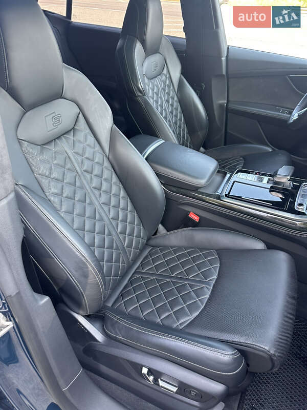 Внедорожник / Кроссовер Audi Q8 2021 в Львове