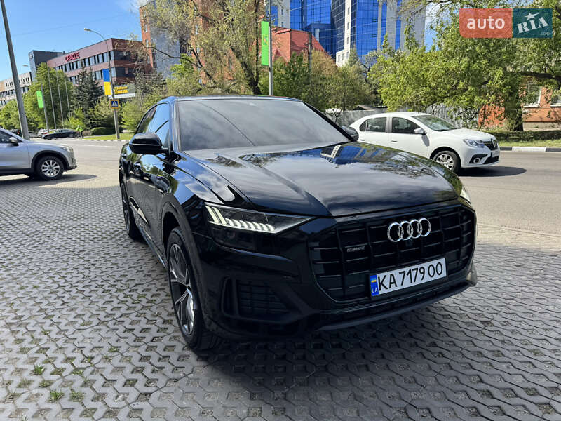 Внедорожник / Кроссовер Audi Q8 2019 в Харькове