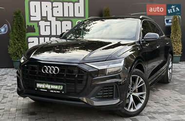 Позашляховик / Кросовер Audi Q8 2021 в 