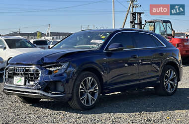 Внедорожник / Кроссовер Audi Q8 2020 в 