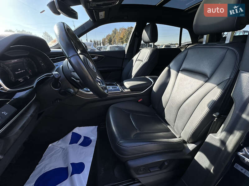 Внедорожник / Кроссовер Audi Q8 2020 в Луцке