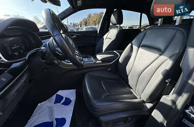 Внедорожник / Кроссовер Audi Q8 2020 в 