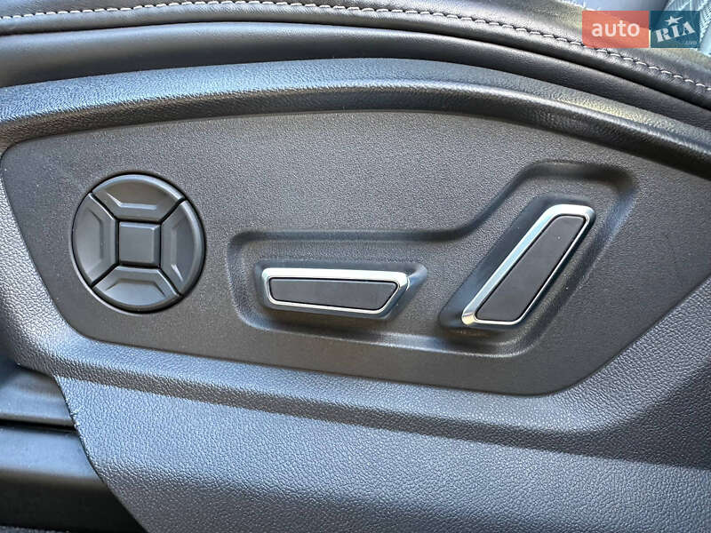 Внедорожник / Кроссовер Audi Q8 2018 в Кривом Роге