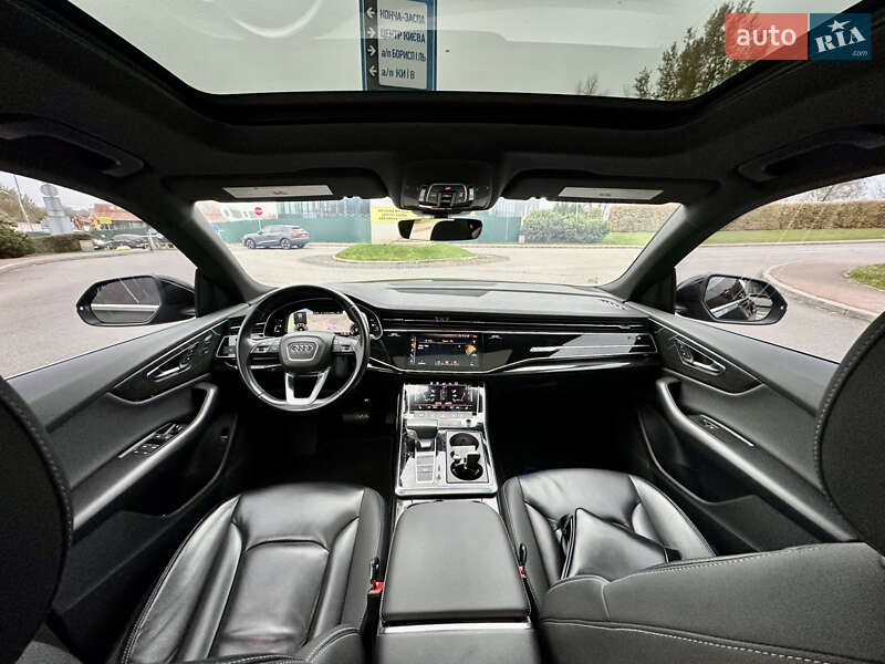 Позашляховик / Кросовер Audi Q8 2018 в Києві