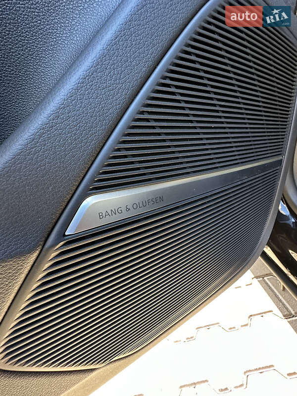 Позашляховик / Кросовер Audi Q8 2024 в Києві