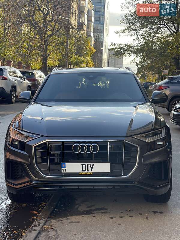 Audi Q8 2023