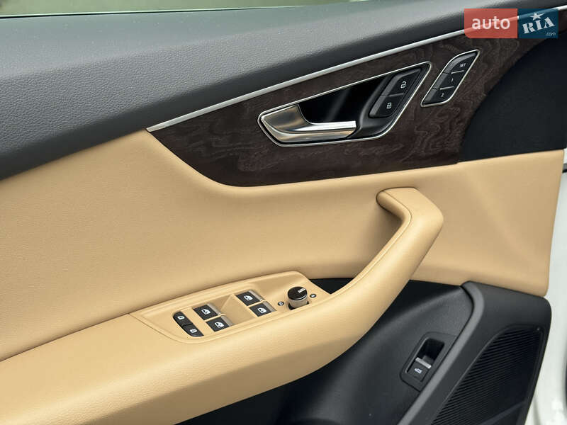 Позашляховик / Кросовер Audi Q8 2021 в Києві фото 26 Позашляховик / Кросовер Audi Q8 2021 в Києві