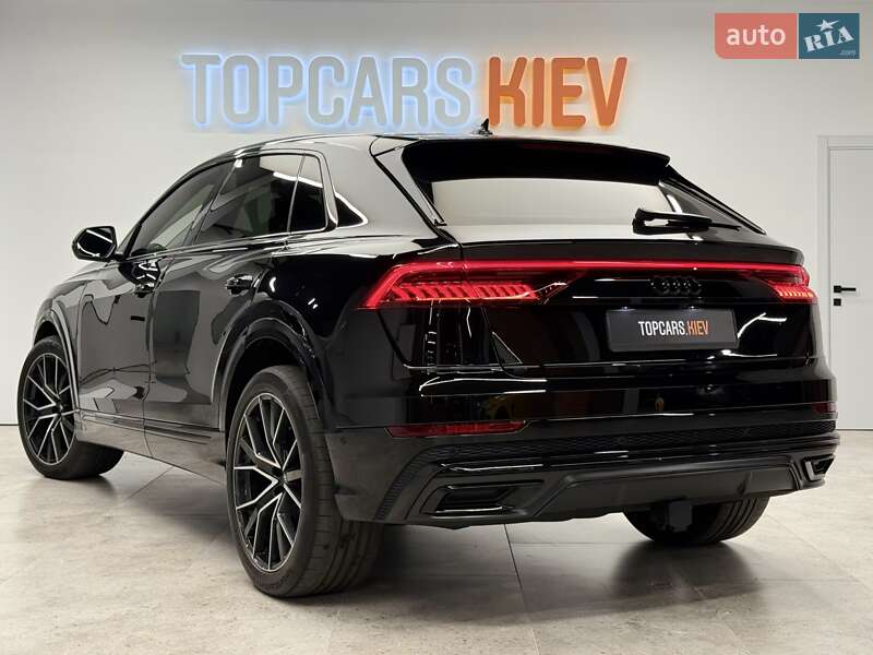 Позашляховик / Кросовер Audi Q8 2019 в Києві