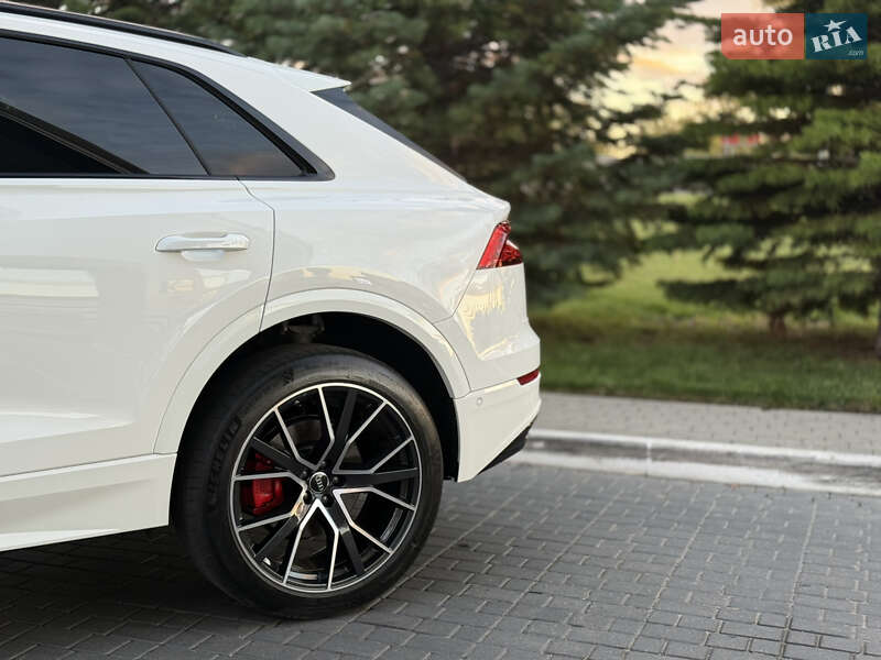 Позашляховик / Кросовер Audi Q8 2023 в Одесі