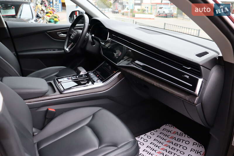 Внедорожник / Кроссовер Audi Q8 2018 в Львове