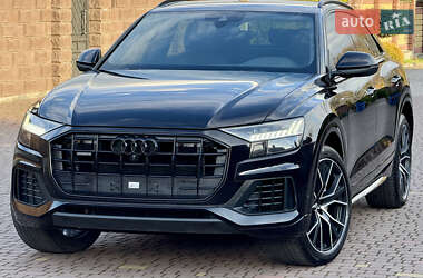 Внедорожник / Кроссовер Audi Q8 2019 в Ровно