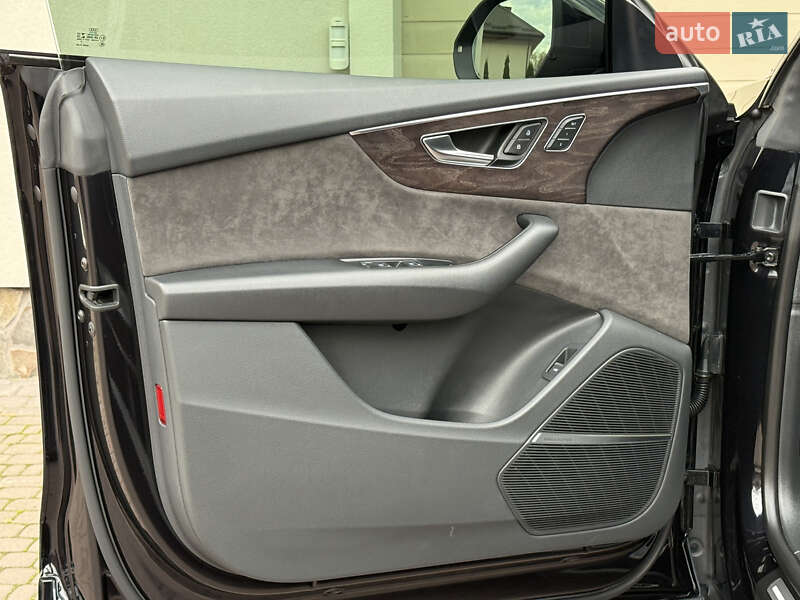 Позашляховик / Кросовер Audi Q8 2019 в Рівному фото 111 Позашляховик / Кросовер Audi Q8 2019 в Рівному