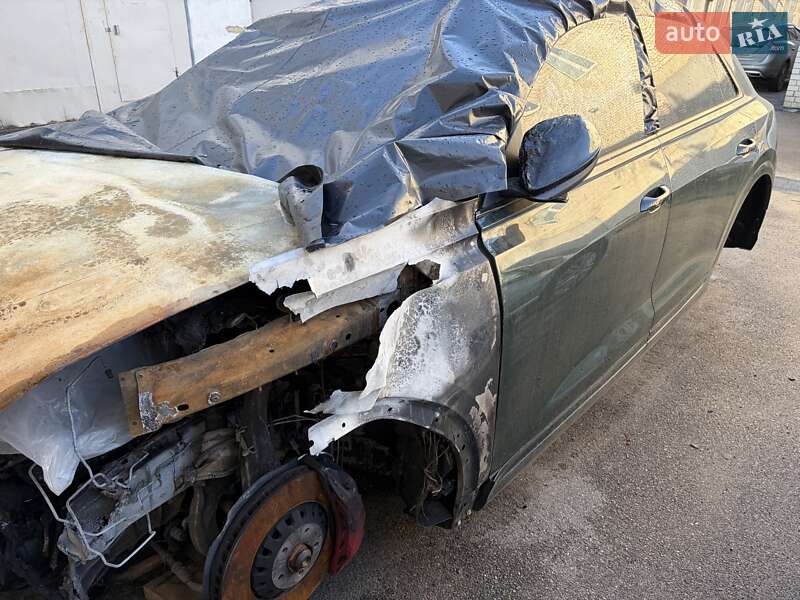 Позашляховик / Кросовер Audi Q8 2024 в Києві