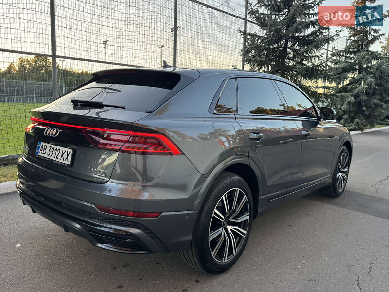 Позашляховик / Кросовер Audi Q8 2021 в Києві