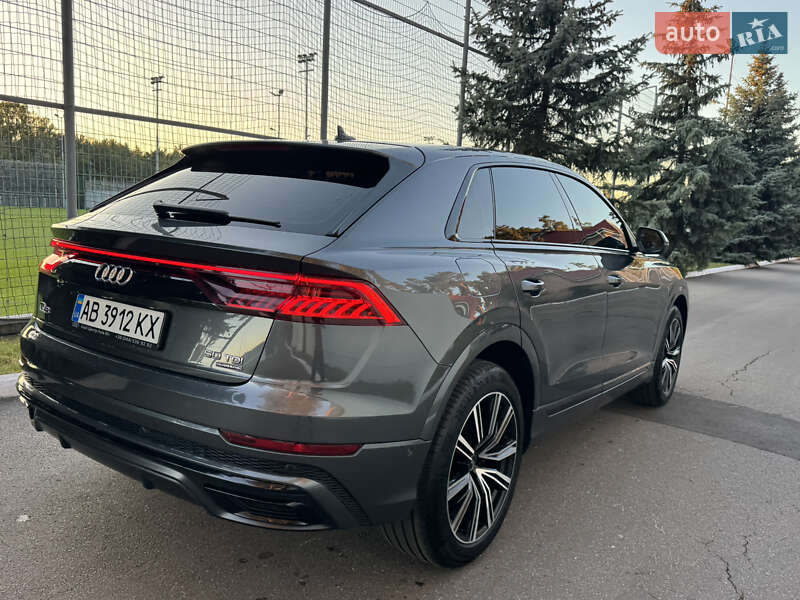 Позашляховик / Кросовер Audi Q8 2021 в Києві