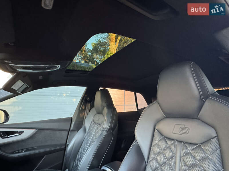 Позашляховик / Кросовер Audi Q8 2021 в Києві