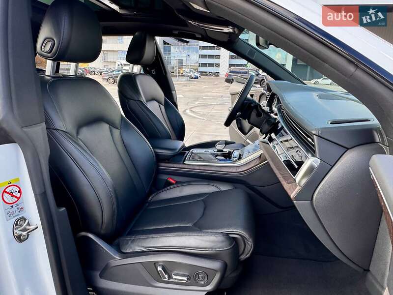 Позашляховик / Кросовер Audi Q8 2020 в Києві фото 31 Позашляховик / Кросовер Audi Q8 2020 в Києві