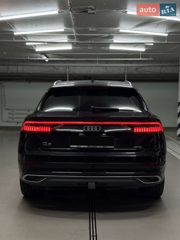 Внедорожник / Кроссовер Audi Q8 2018 в Киеве