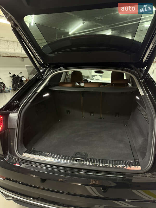 Внедорожник / Кроссовер Audi Q8 2018 в Киеве