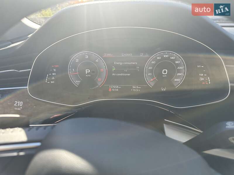 Позашляховик / Кросовер Audi Q8 2018 в Ужгороді