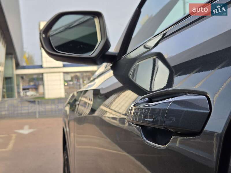 Внедорожник / Кроссовер Audi Q8 2020 в Киеве